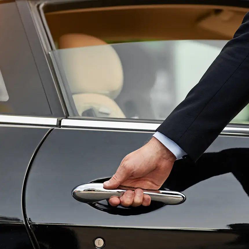 Rental with driver - The New International Limo - The new concept of luxury travel