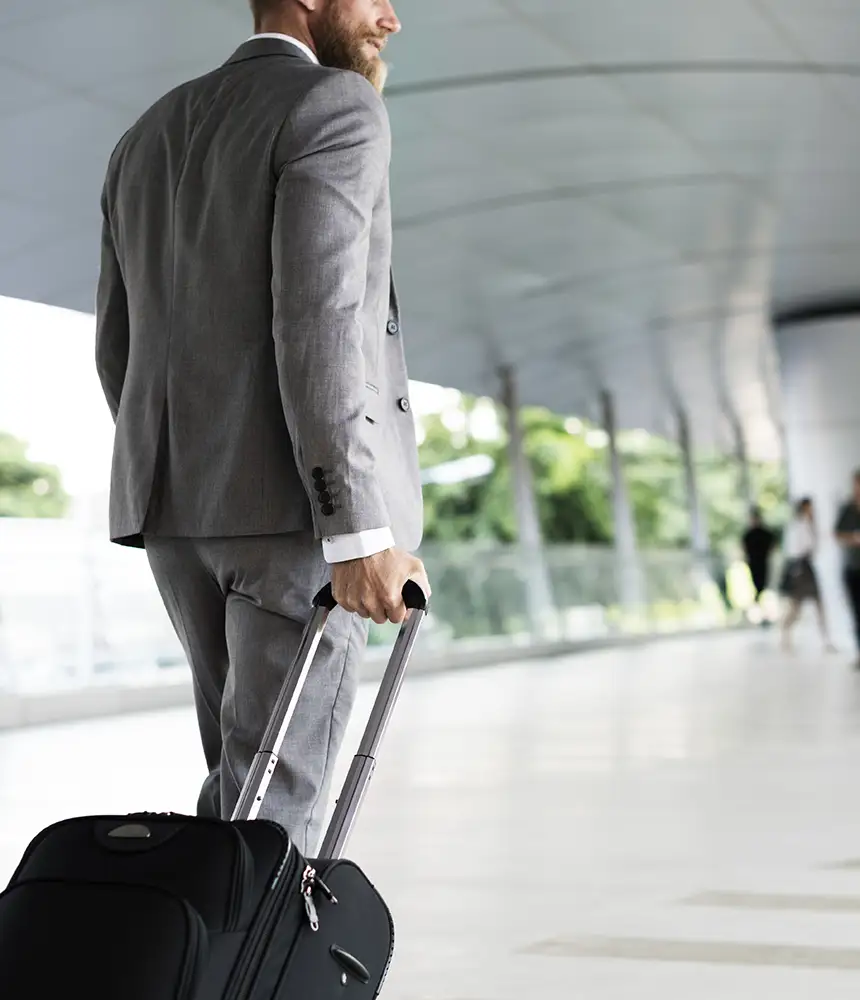 Service NCC transfer aeroportals in Italy - The New International Limo - The new concept of luxury travel